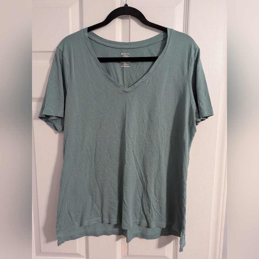 2 Comfortable V-Neck Short Sleeve Tees